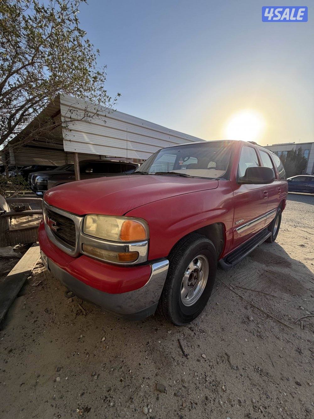 للبيع يوكن ٢٠٠١ كل شي فيه شغال ماشي٤٣٩٠٠٠ تحويل بسهل0