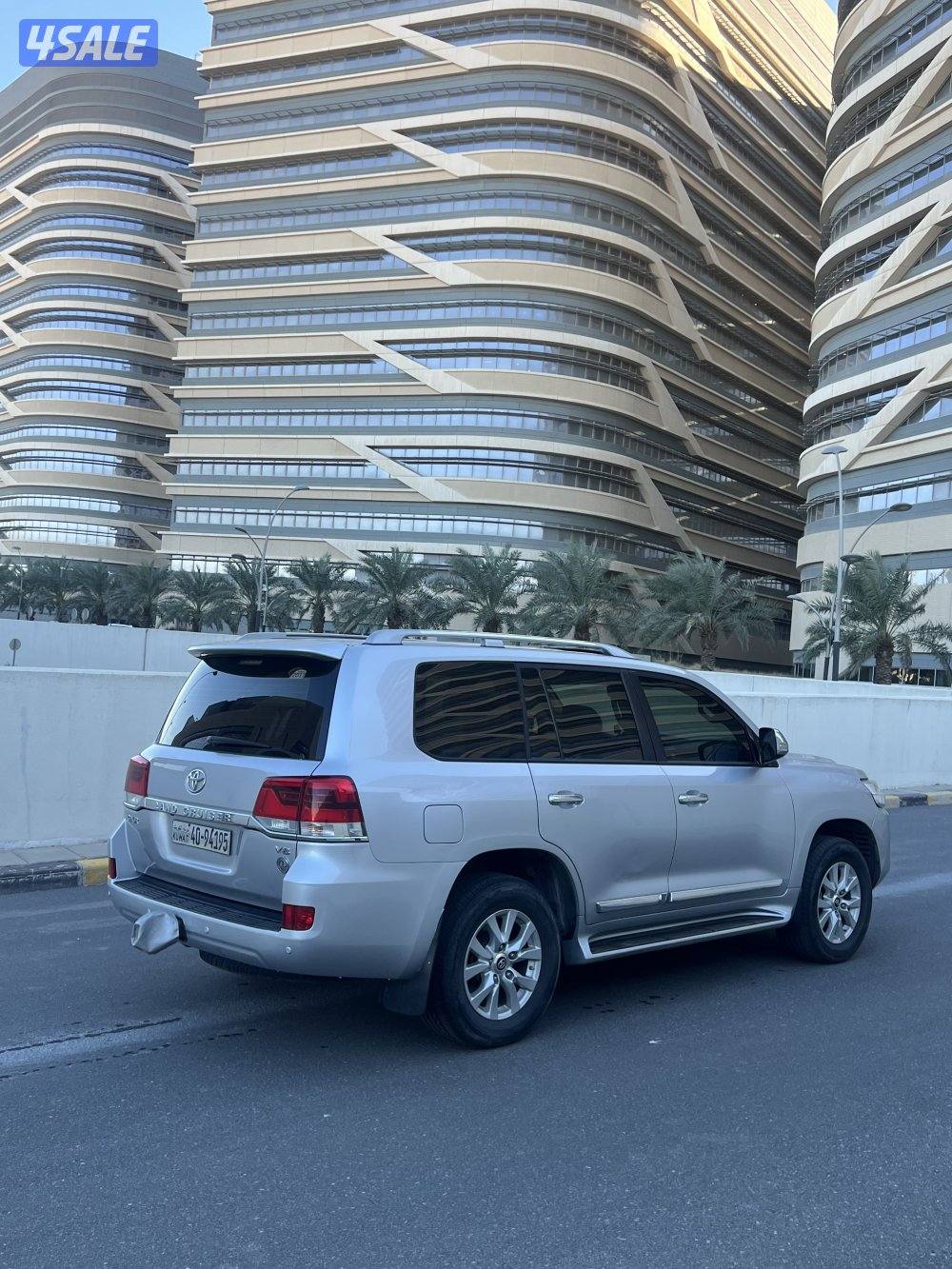 لاند كروزر 2017 صبغ آلوكالة1