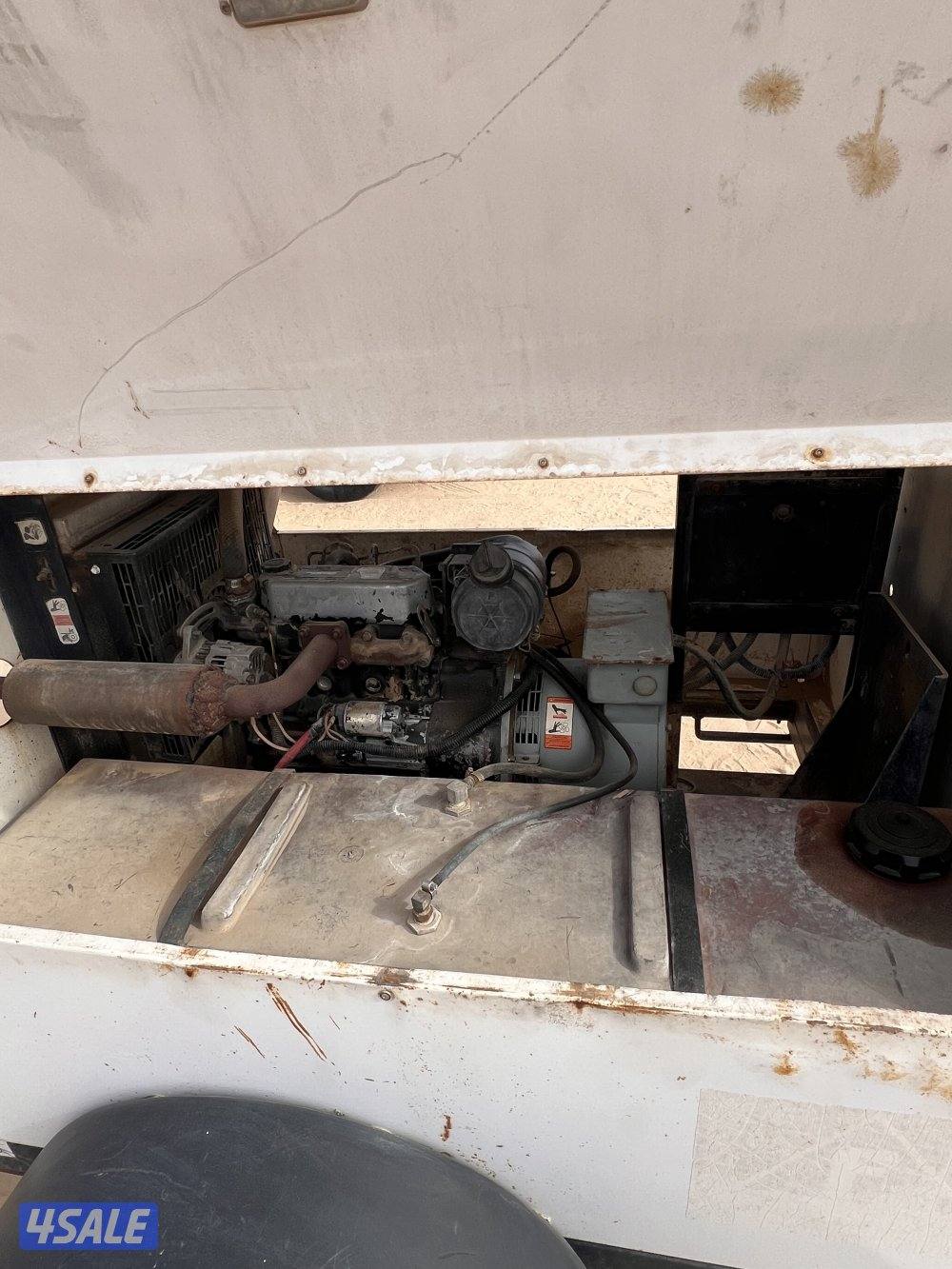 ماطور ديزل ميتسوبيشي  تعطي صافي ٦٠٠٠ وتشغل وحدة تكييف ومرفقات الكهرباء2