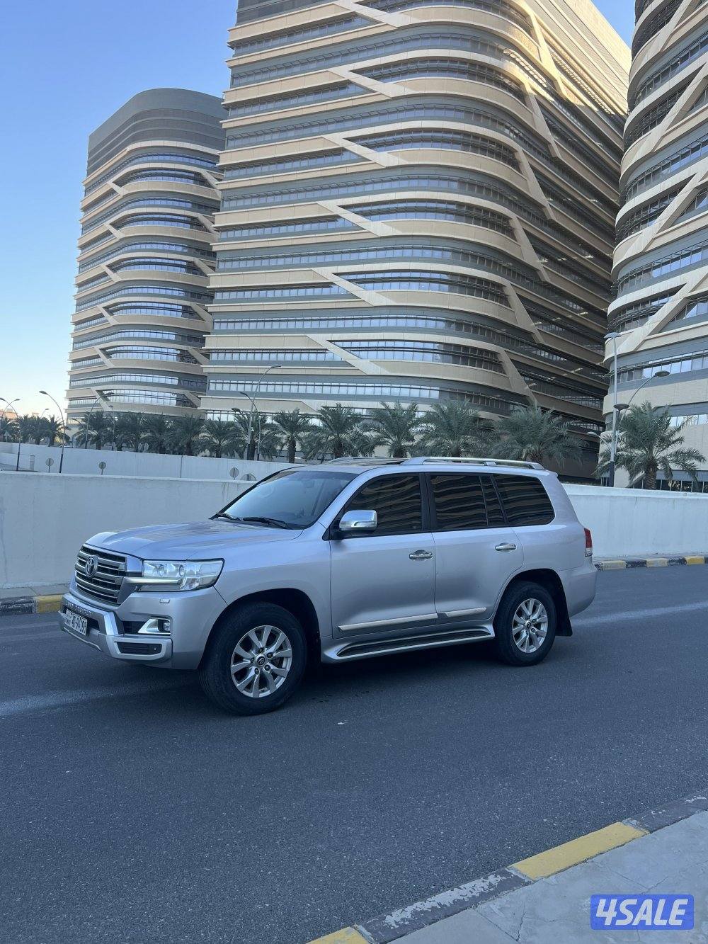 لاند كروزر 2017 صبغ آلوكالة10