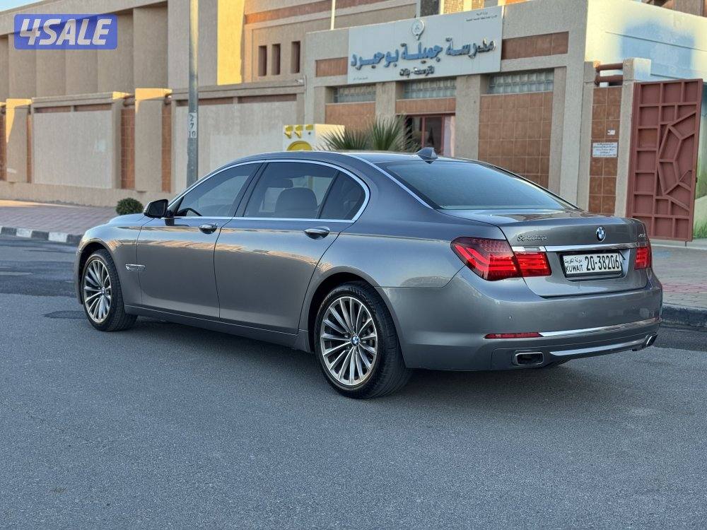 للبيع بي ام دبليو 7402