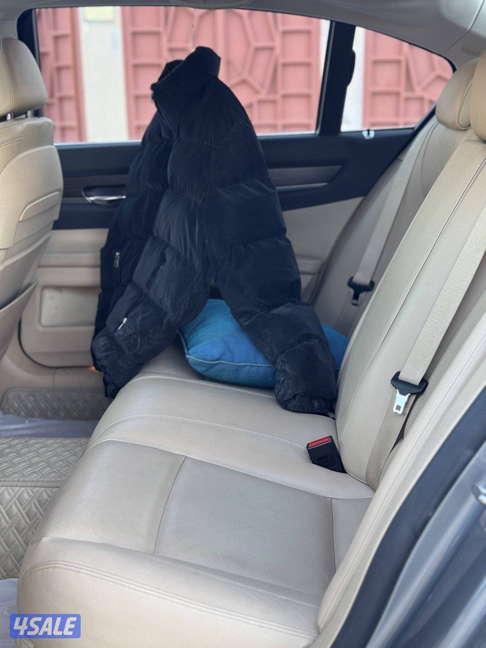 للبيع بي ام دبليو 7409