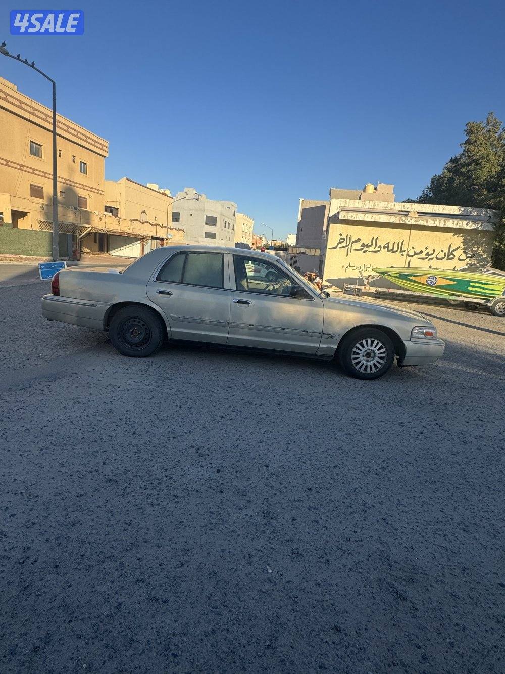 للبيع فورد ماركيز موديل 20084