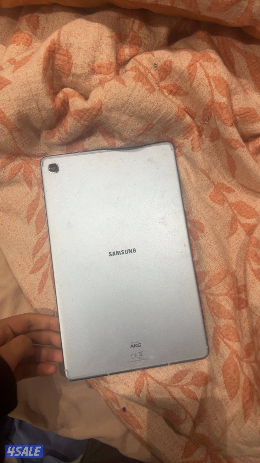 آيباد سامسونج شوي مكسور من الزاويا ومشكلته ناسيه الرمز0