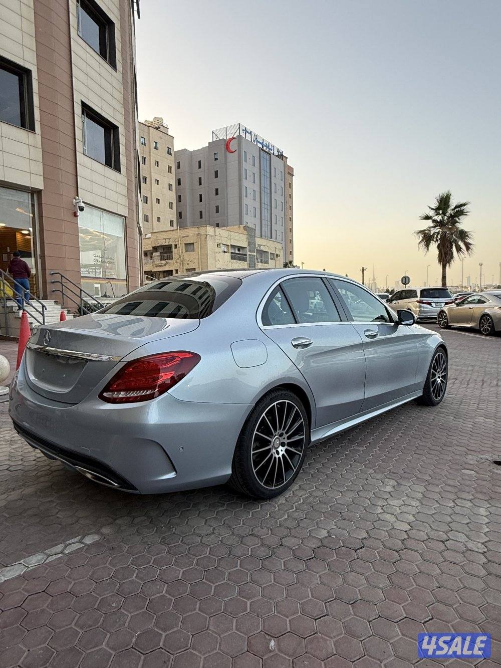 للبيع مرسيدس 20173