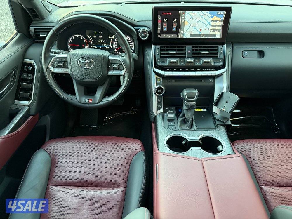 لاندكروس GR سبورت 2023 عداد 27 الف الساير صبغ وكالة تحت الكفالة1