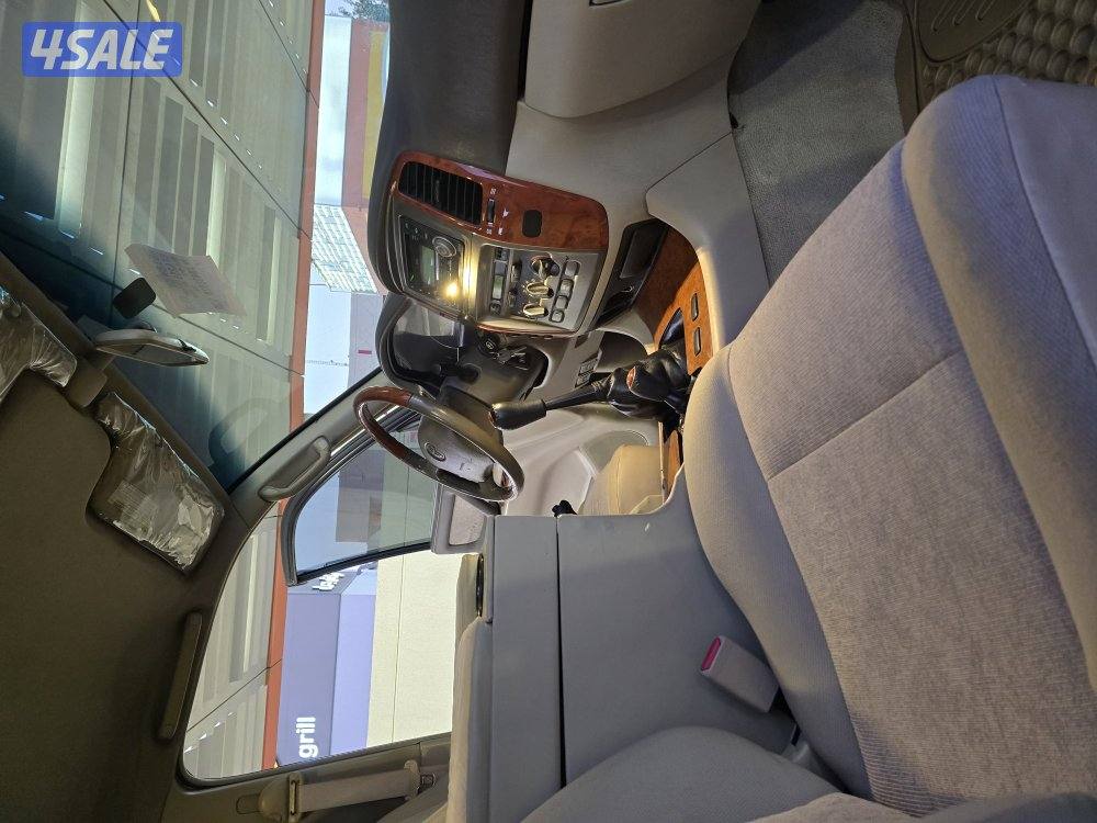 لاند كروزر وكالة5