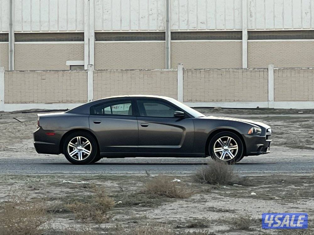 للبيع فقط شارجر 2014 شرط الفحص جير ماكينه شاصي5