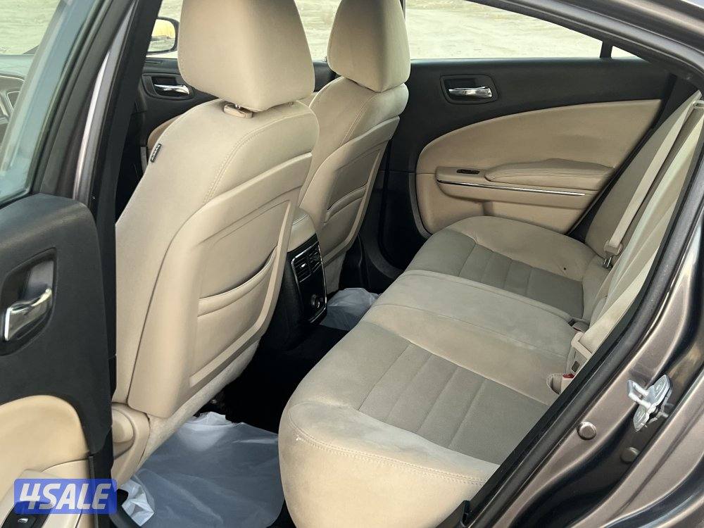 للبيع فقط شارجر 2014 شرط الفحص جير ماكينه شاصي8