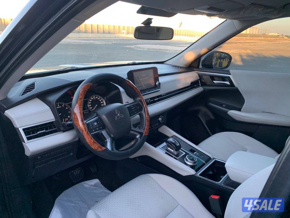 للبيع ميتسوبيشي اوتلاندر 20237