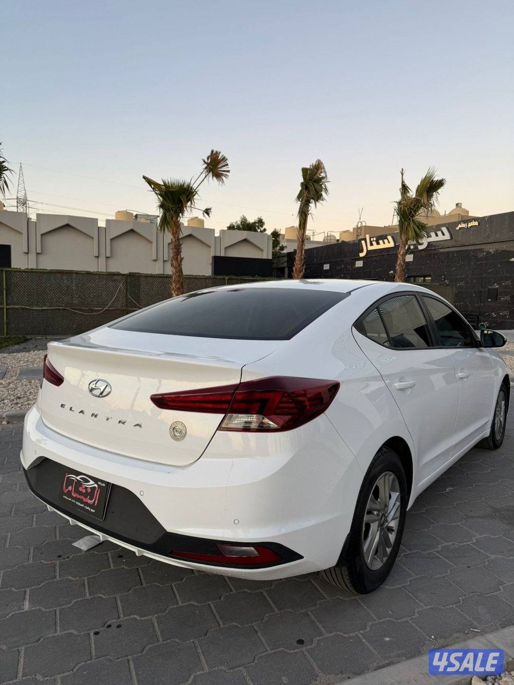 النشاما لبيع وشراء السيارات هونداي الانترا2
