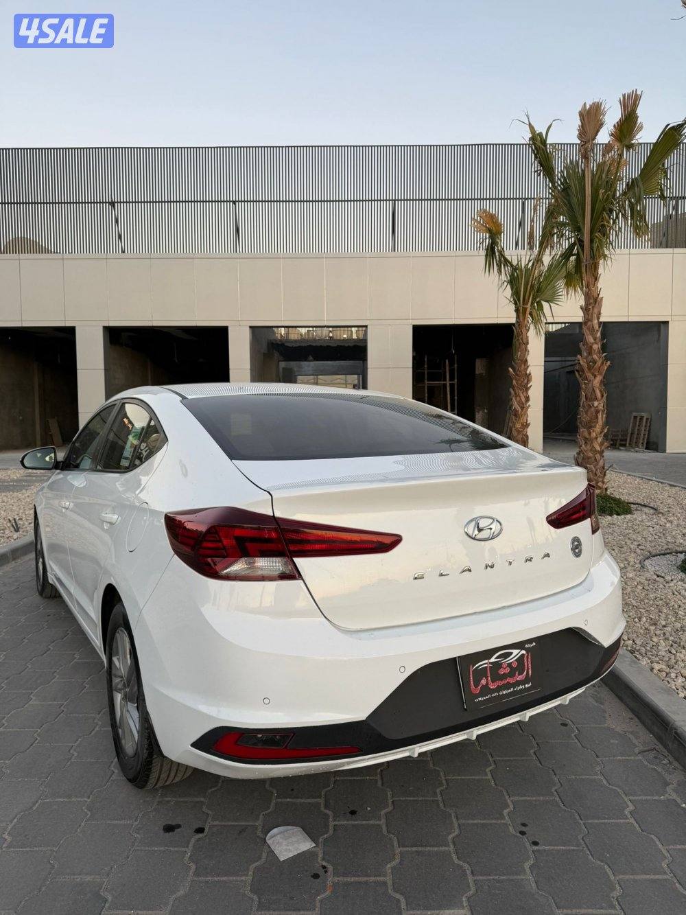 النشاما لبيع وشراء السيارات هونداي الانترا4