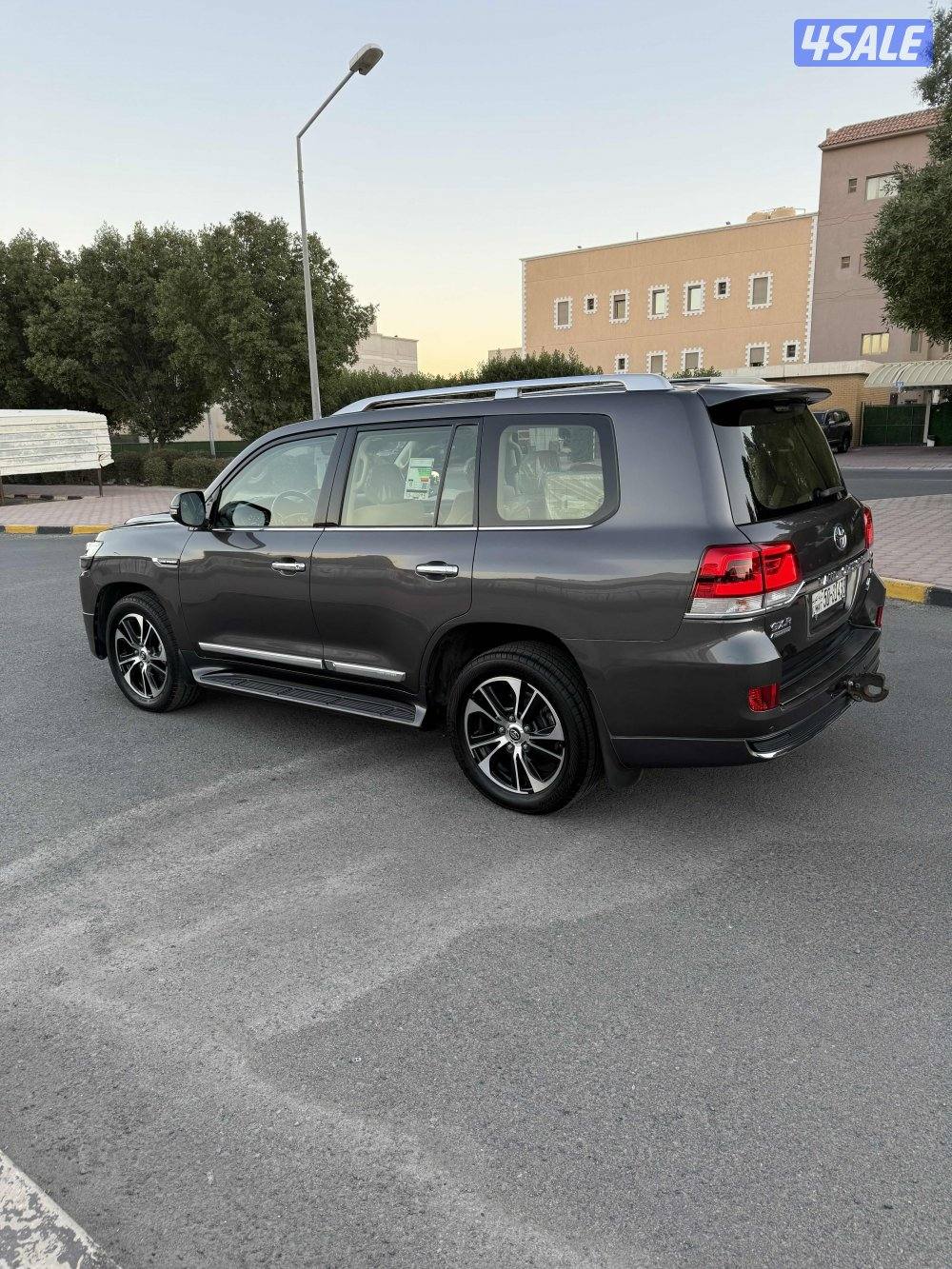 لاند كروزر  8V  تورنق 20212