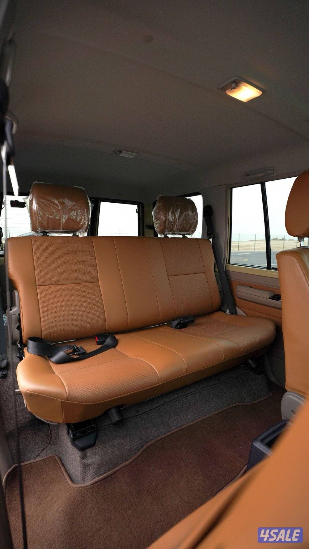 لاند كروزر LC76 الذكرى ال70 بحالة الوكالة13