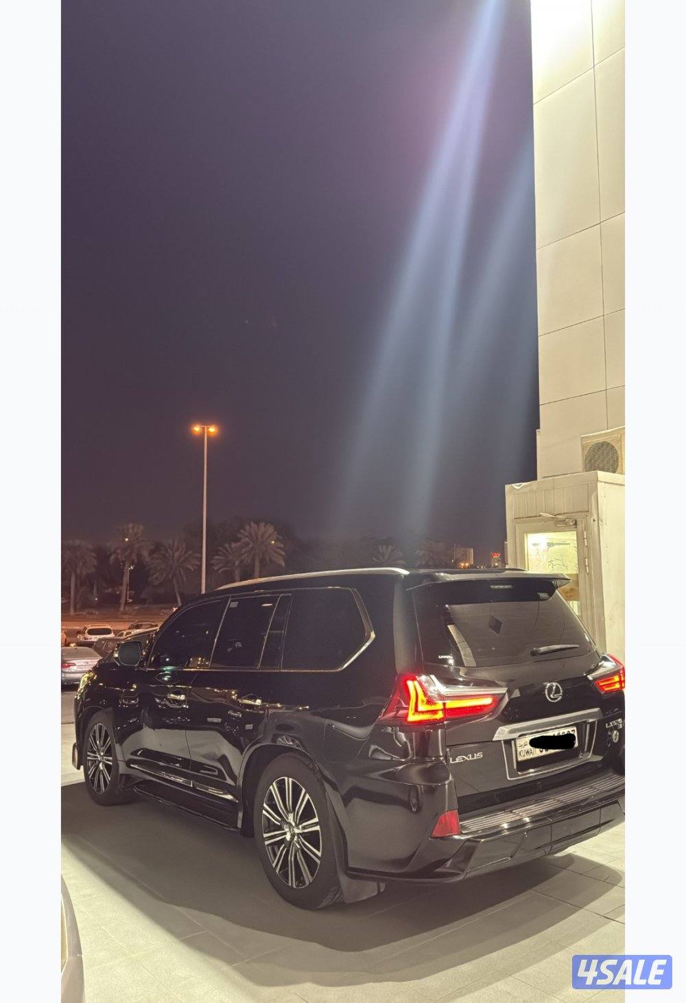 للبيع لكزس الساير موديل ٢٠١٨ الدرجة الأولى سبورت اسود من داخل عنابي1