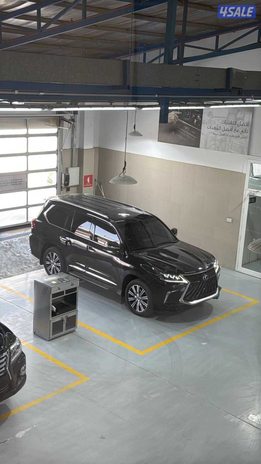 للبيع لكزس الساير موديل ٢٠١٨ الدرجة الأولى سبورت اسود من داخل عنابي2