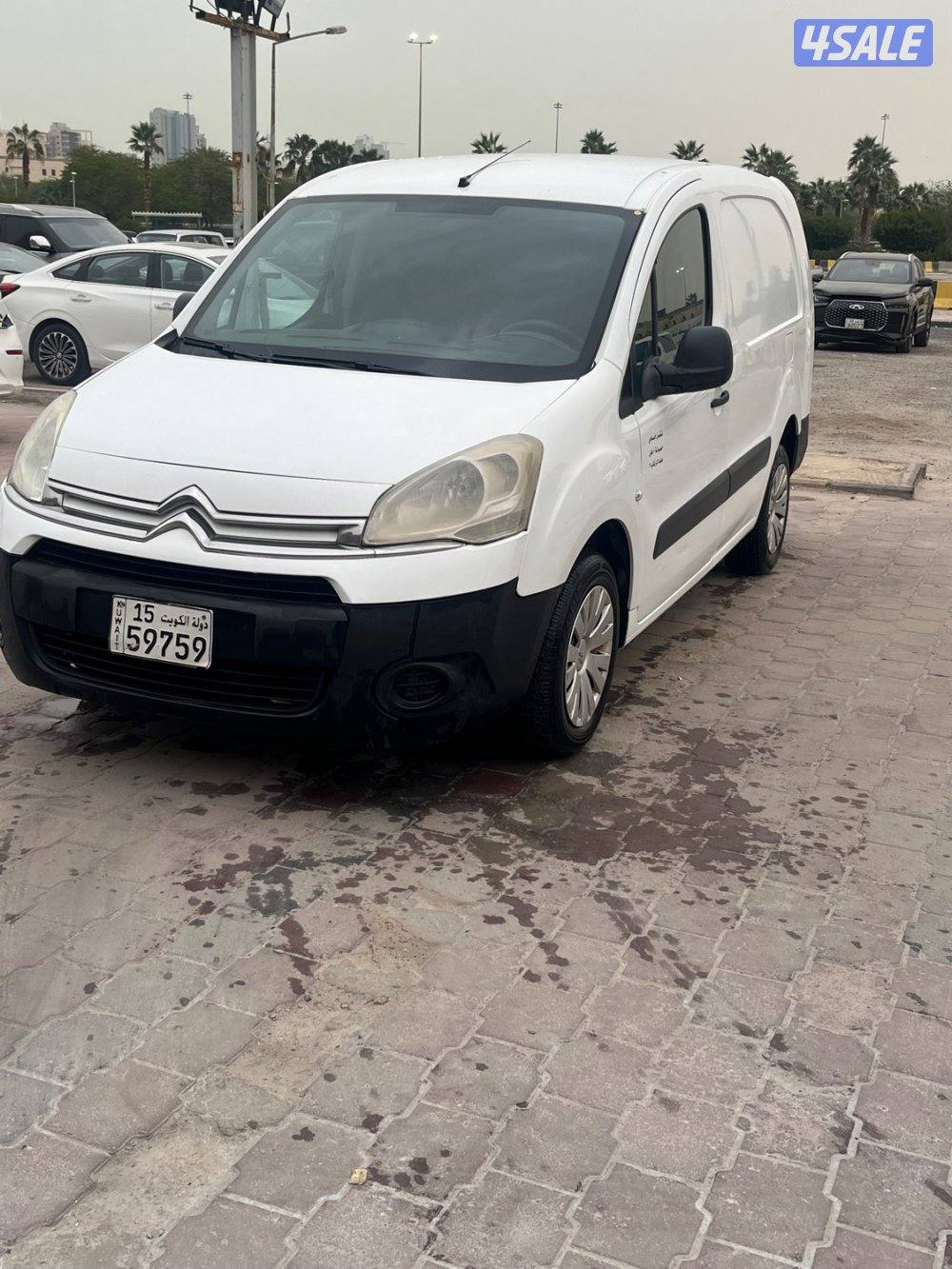 للبيع ٢٠١٥ شرط الفحص ماشي ١٤٠0