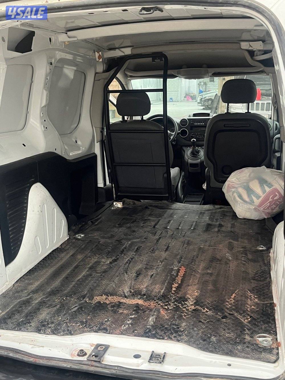 للبيع ٢٠١٥ شرط الفحص ماشي ١٤٠3