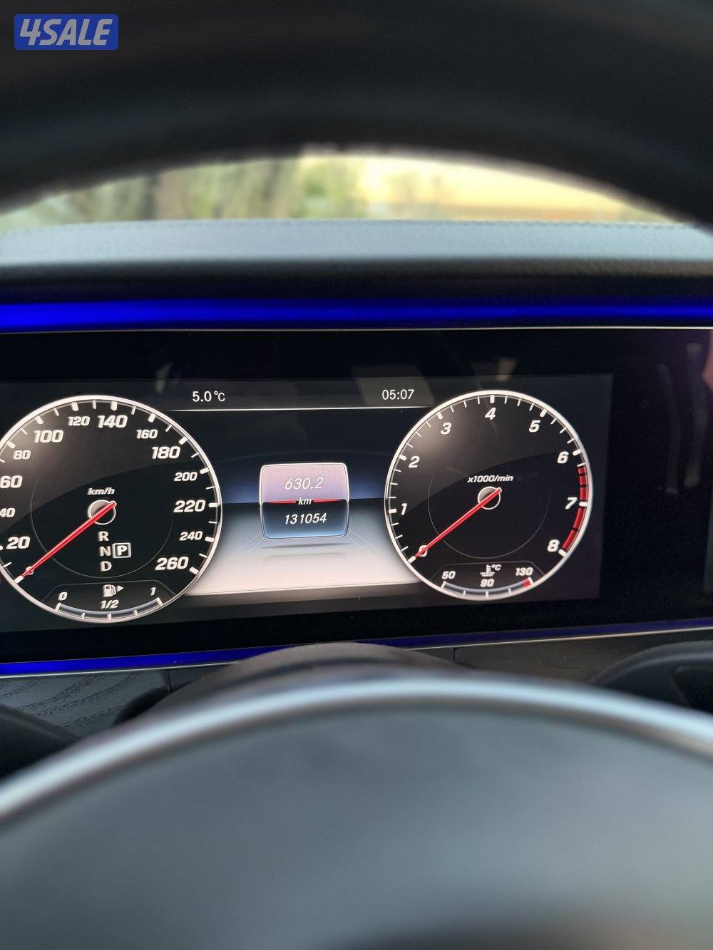 للبيع مرسيدس E3005