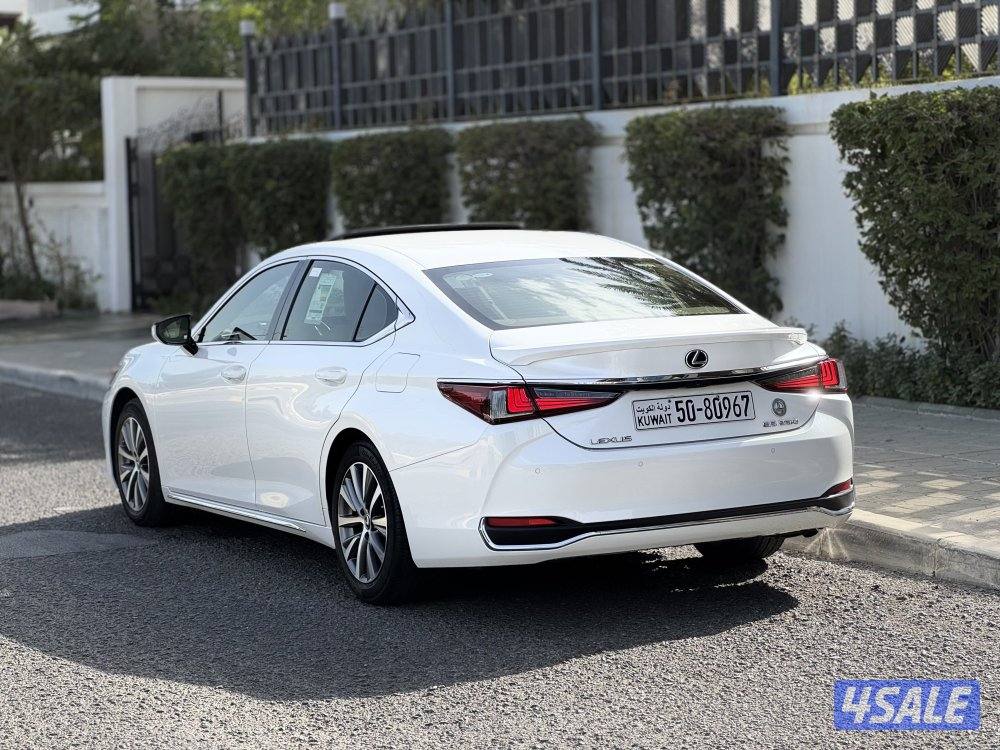 لكزس ES250 موديل 2021 عداد 102 صبغ وكالة الساير صدفي4