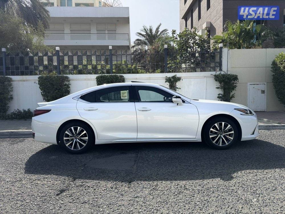 لكزس ES250 موديل 2021 عداد 102 صبغ وكالة الساير صدفي5