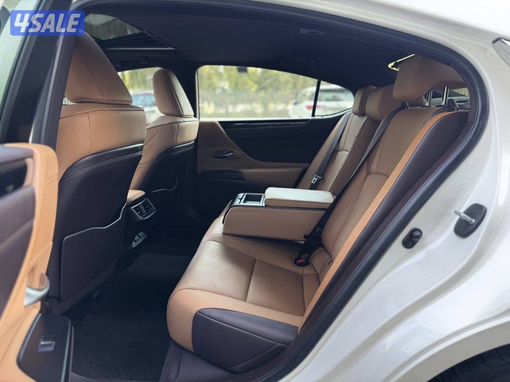 لكزس ES250 موديل 2021 عداد 102 صبغ وكالة الساير صدفي12