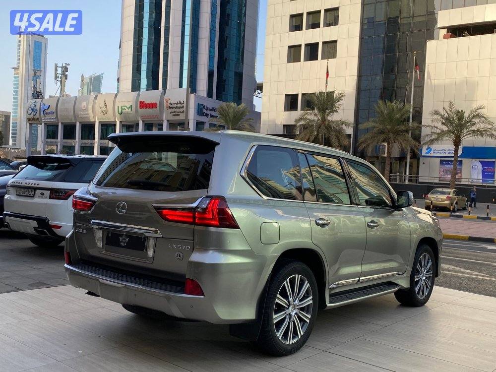 لكزس LX570 موديل 2017 عداد 174 الف كيلو فقط وارد الساير صبغ الوكاله3