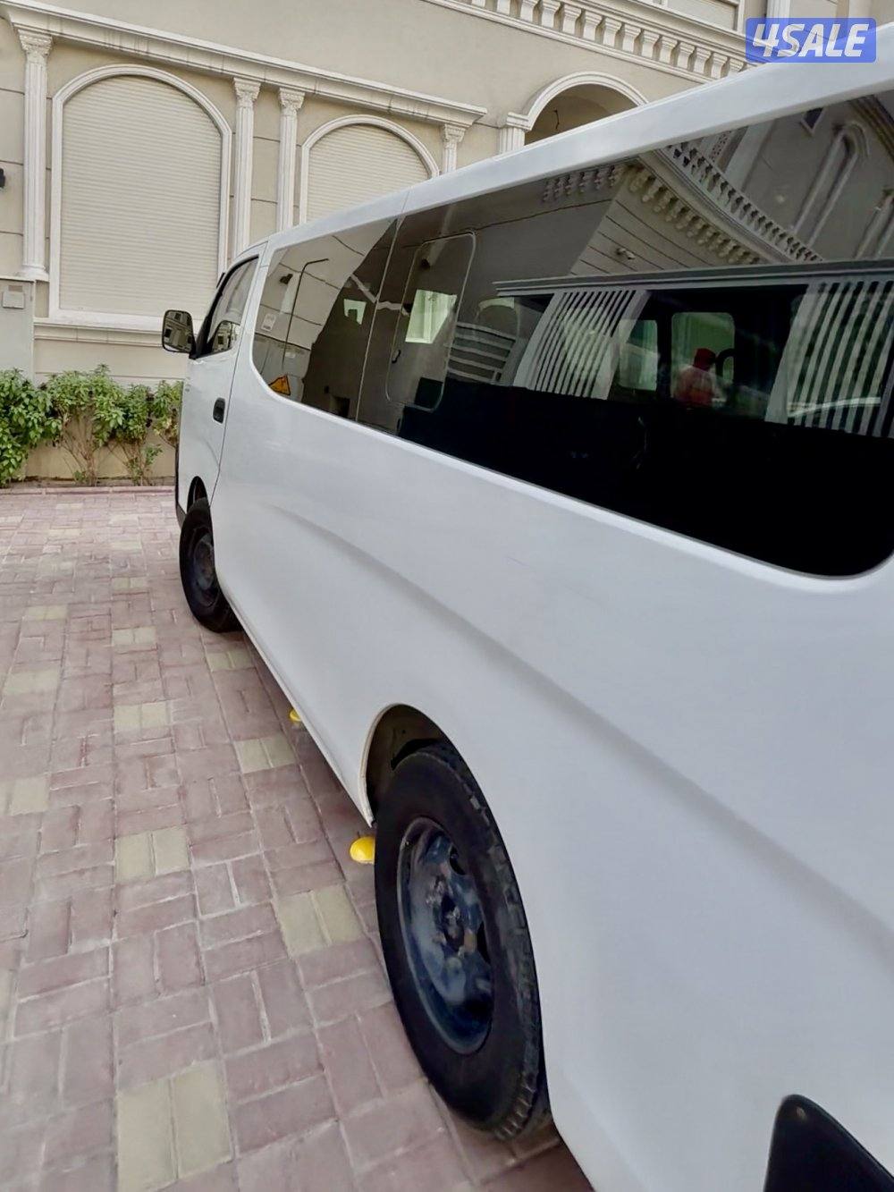 باص نيسان موديل20161