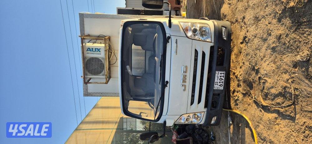 بقاله متنقله مجهز بالكامل مايبيلها شي0