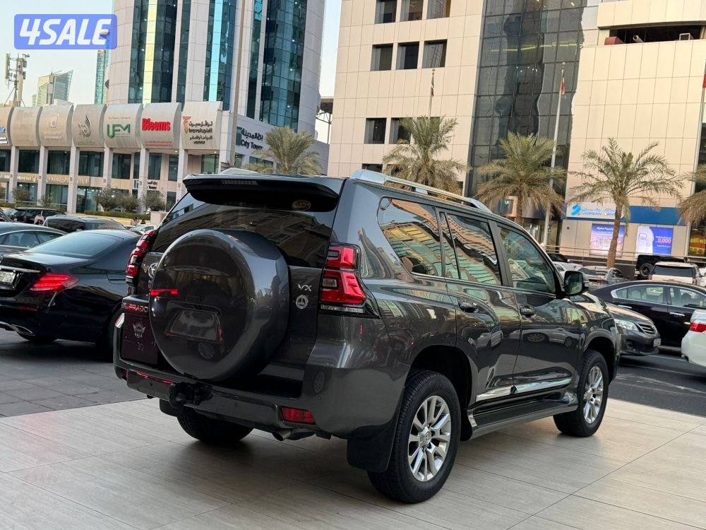 تويوتا برادو VXموديل 2021 عداد 77 الف كيلو فقط صبغ الوكاله سيرفس منتظم3