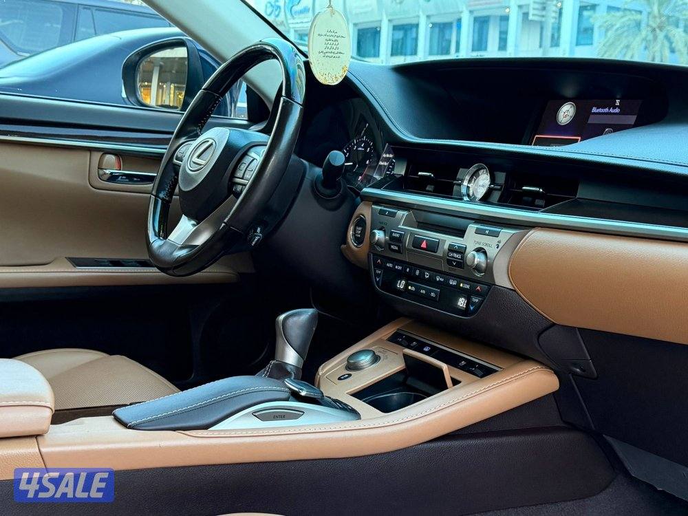 لكزس ES250 موديل 2017 عداد 122 الف كيلو فقط سيرفس منتظم شرط الفحص4