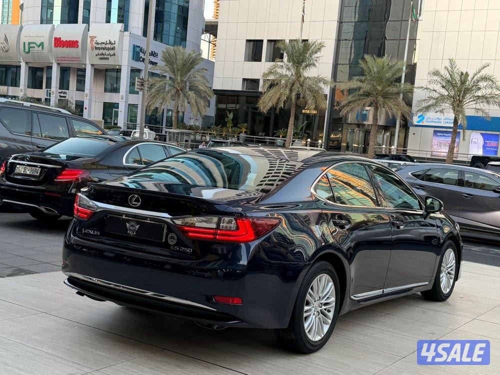 لكزس ES250 موديل 2017 عداد 122 الف كيلو فقط سيرفس منتظم شرط الفحص3