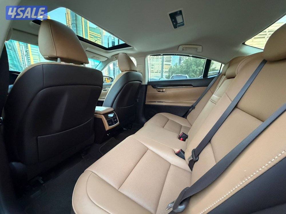 لكزس ES250 موديل 2017 عداد 122 الف كيلو فقط سيرفس منتظم شرط الفحص7