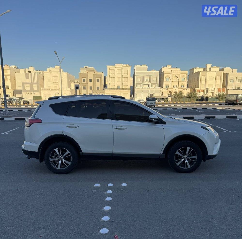 للبيع راف فور 2018 اللون ابيض1