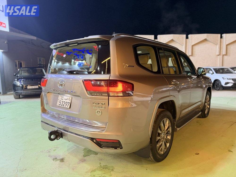 للبيع كاش بالأقساط لاندكروزر GXR AERO 20223