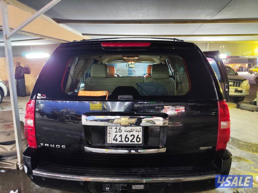 تاهو 2011LTZ أسود بحالة ممتازة4