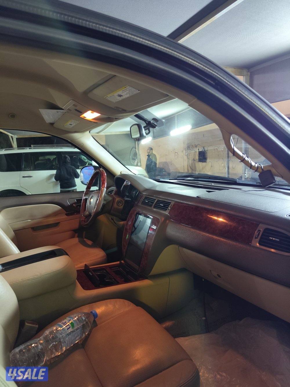 تاهو 2011LTZ أسود بحالة ممتازة10