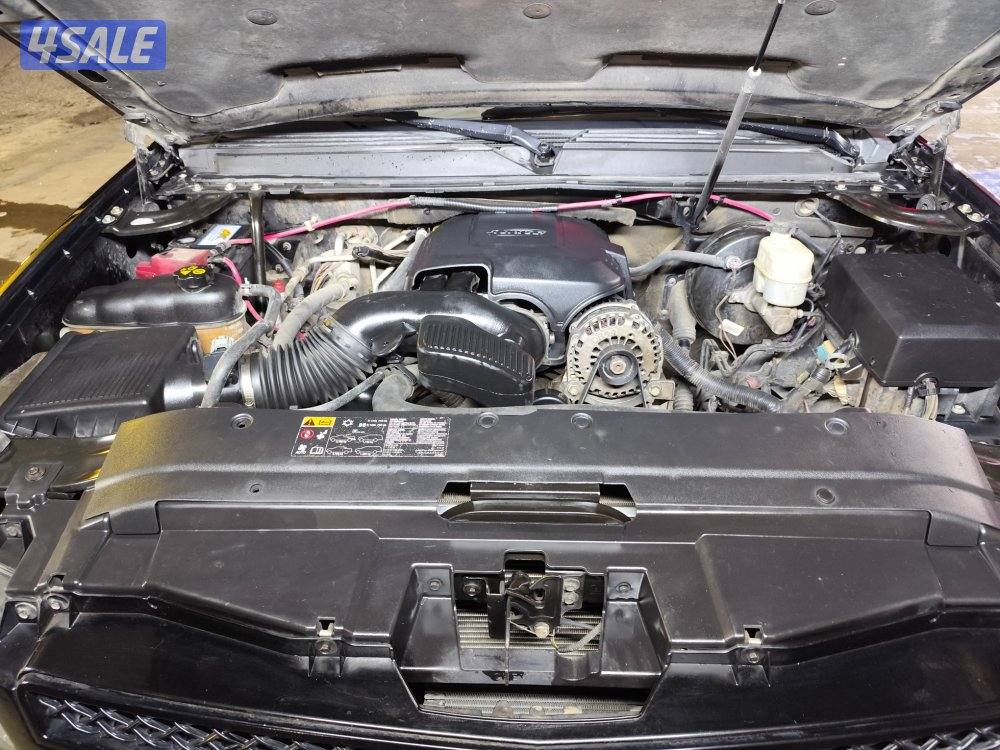 تاهو 2011LTZ أسود بحالة ممتازة12