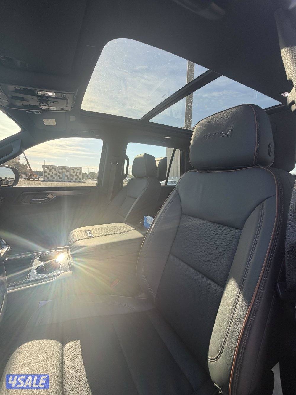 للبيع يوكن AT4 موديل 20259