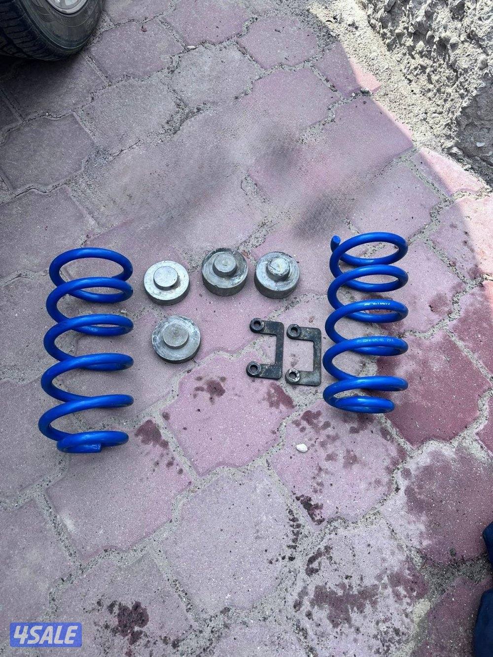 للبيع اغراض رفعة 3 انش  يركبون على تاهو ويوكن وسكاليد من ٢٠٠٧ لي٢٠١٤0