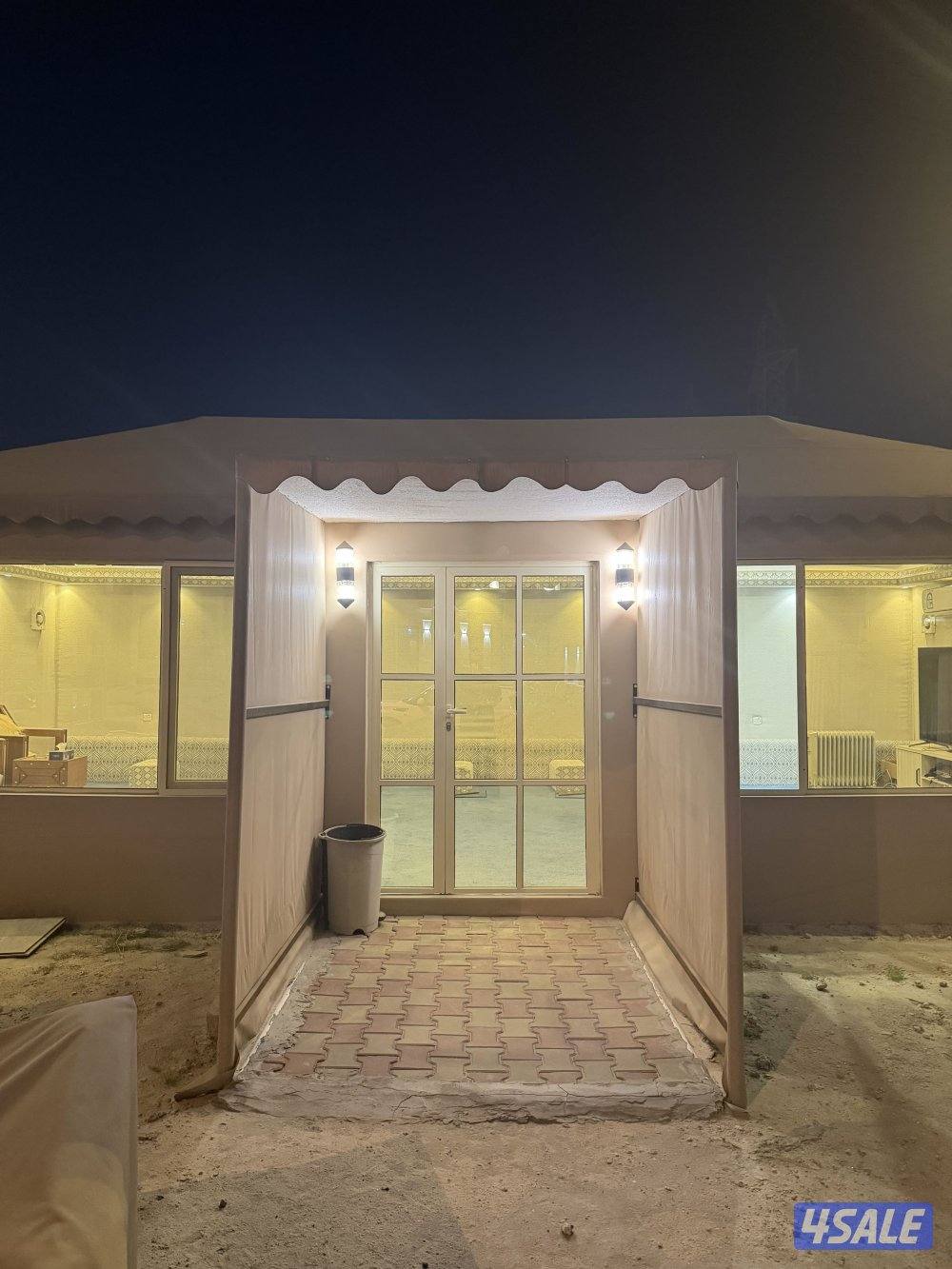 للبيع خيمة ملكية1