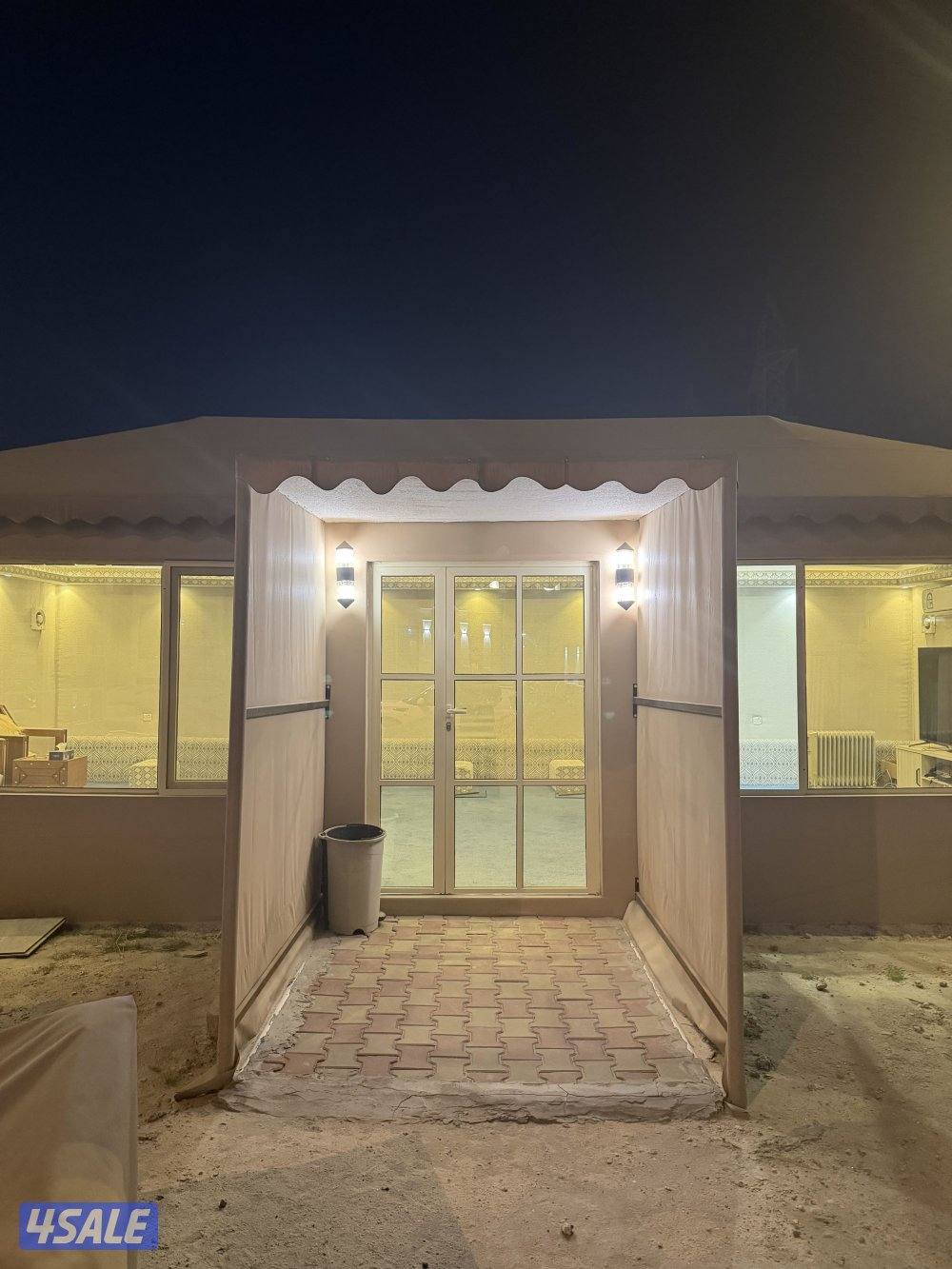 للبيع خيمة ملكية1