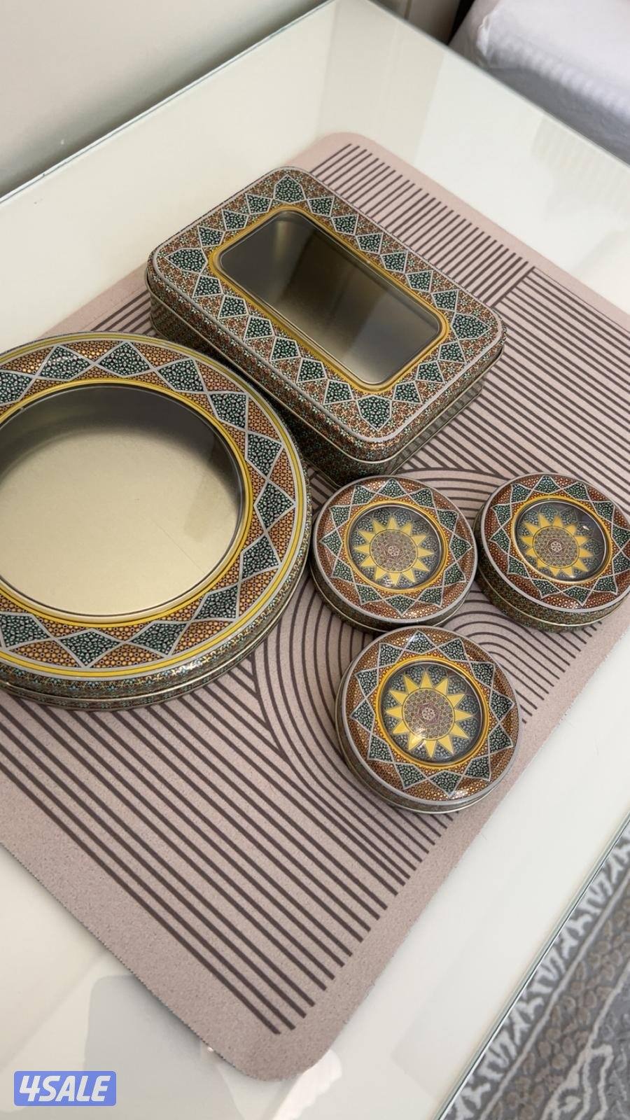 علب زعفران وزعفران3