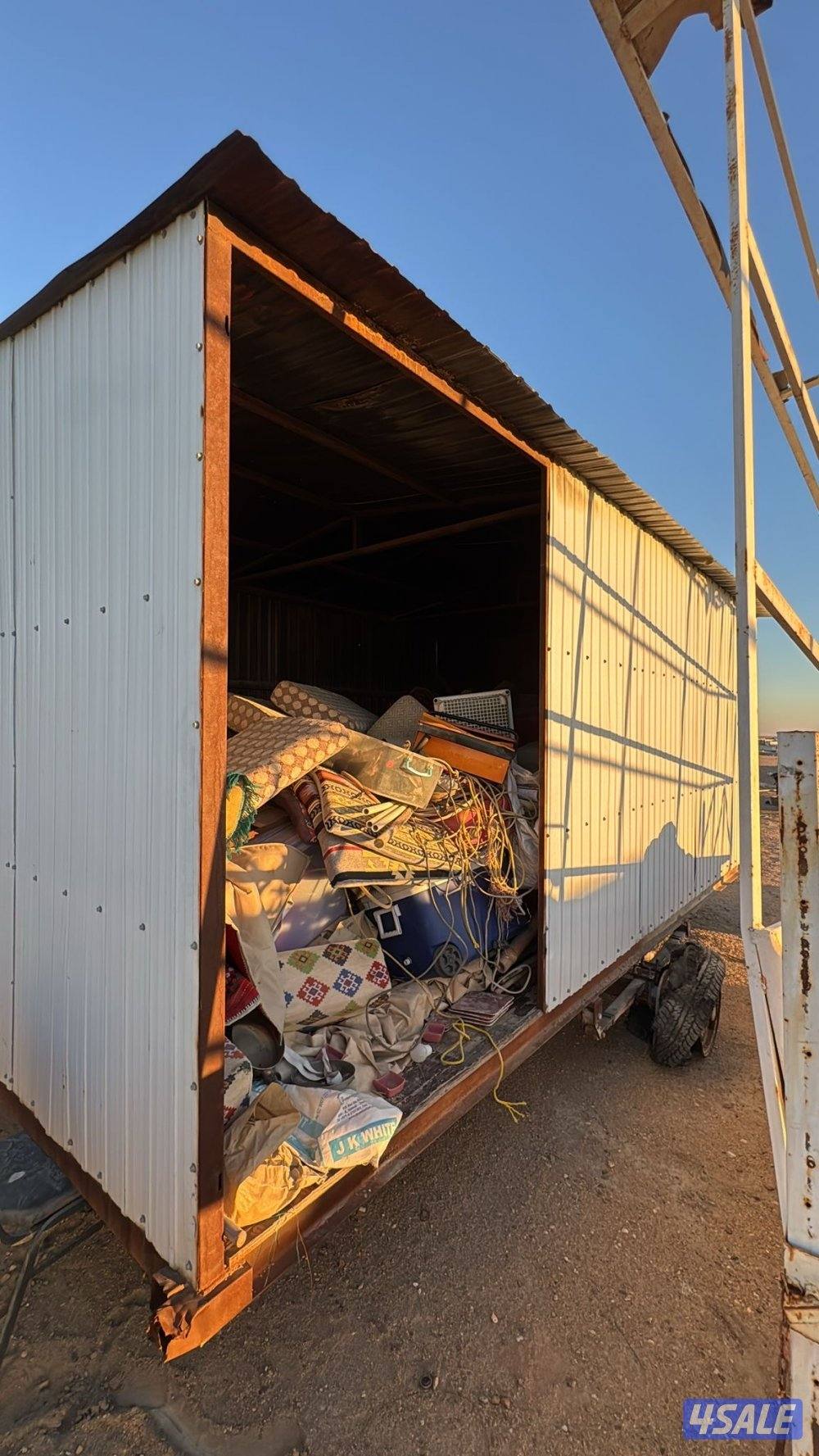 للبيع شاليه وعرزاله وعربانه اغراض مخيم كامل حمام عزكم الله وخيمتين 6/41