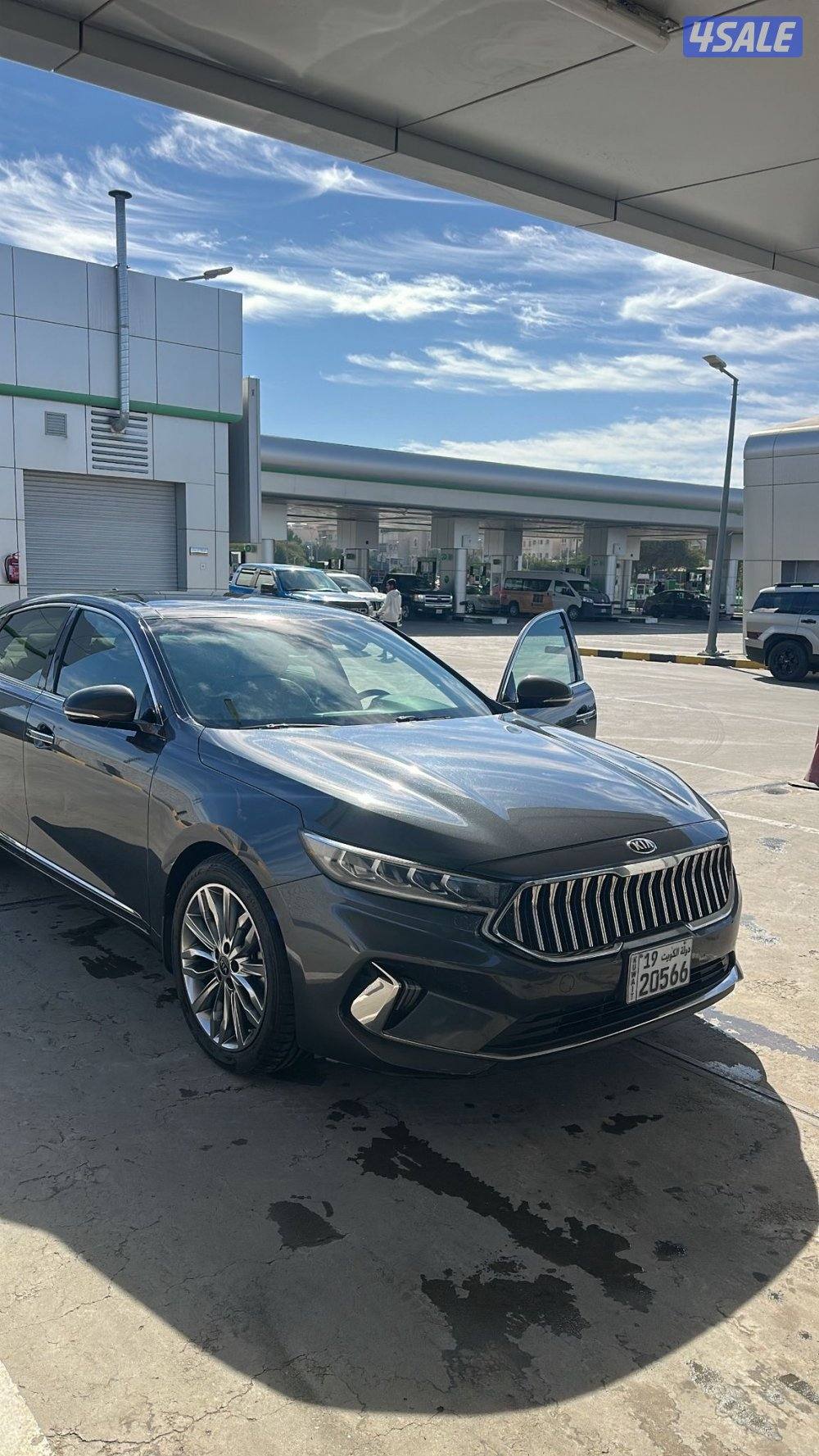 للبيع كيا كادينزا 20201