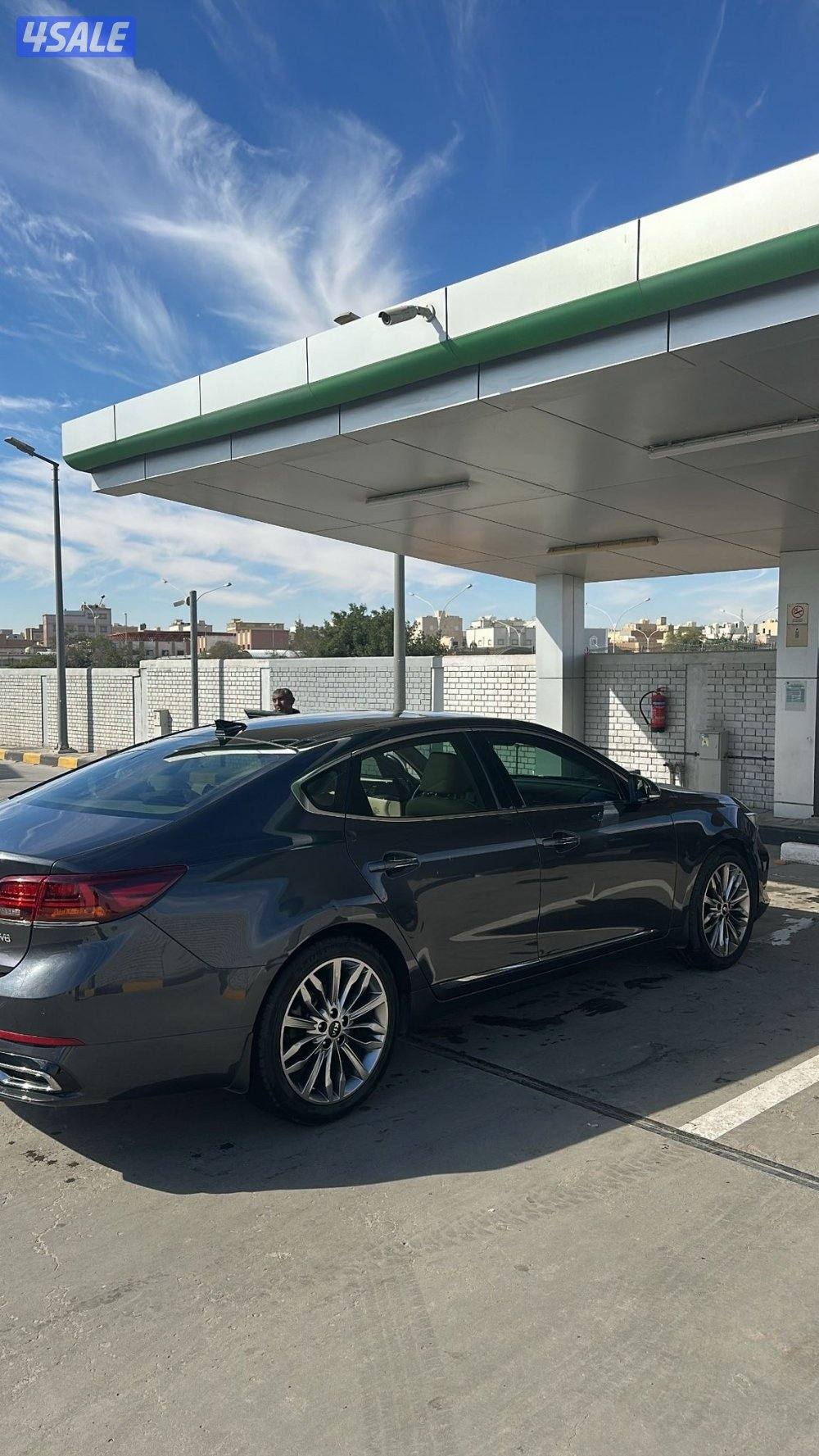 للبيع كيا كادينزا 20203