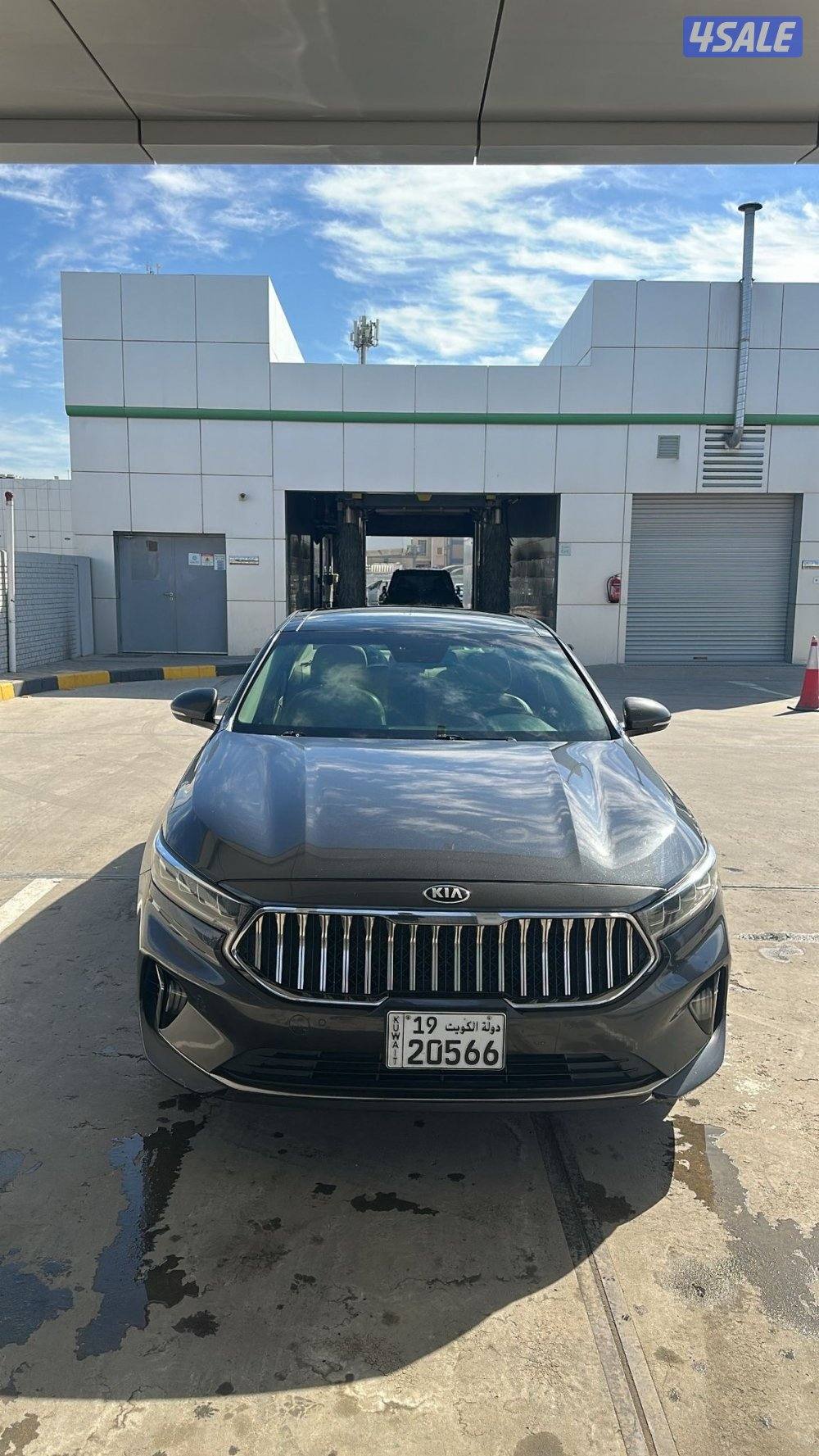 للبيع كيا كادينزا 20205