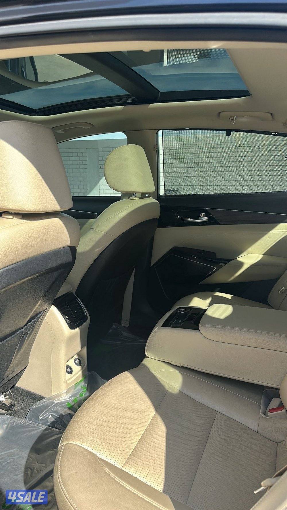 للبيع كيا كادينزا 20209