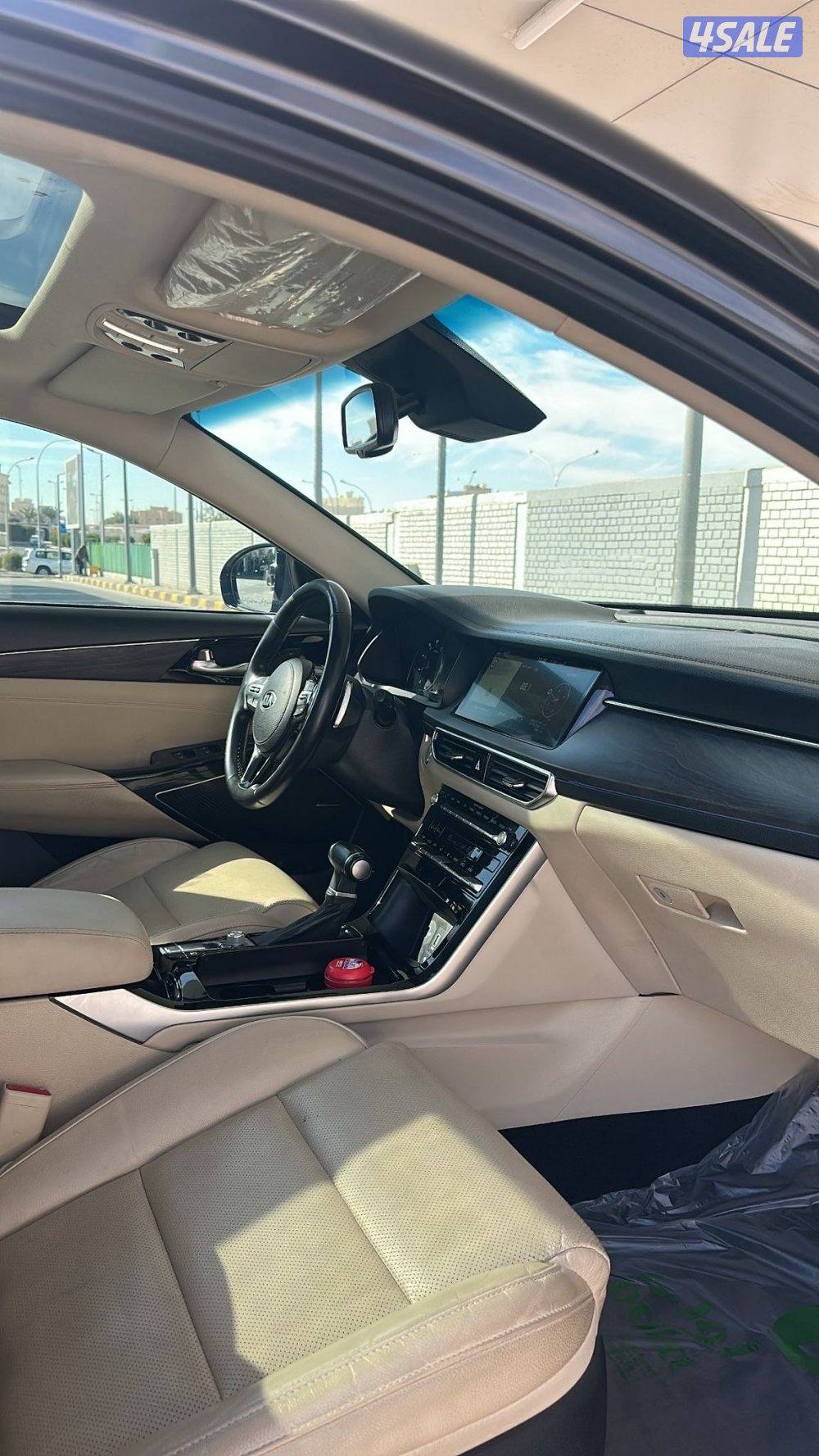 للبيع كيا كادينزا 202011