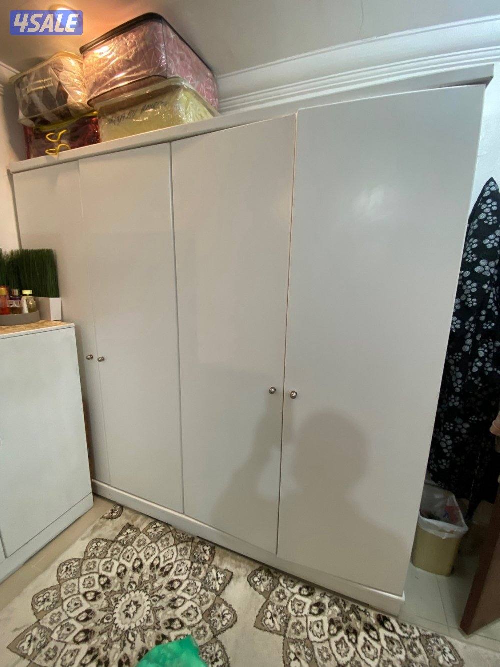 للبيع عدد 2 كبت 4 ابواب خشب محلي نظيف جدا0